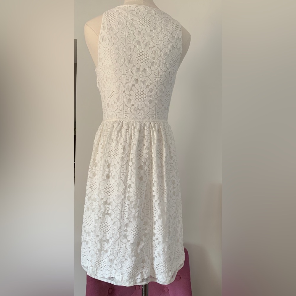 Max Studio White Floral Lace Sleeveless Dress - Picture 6 of 8